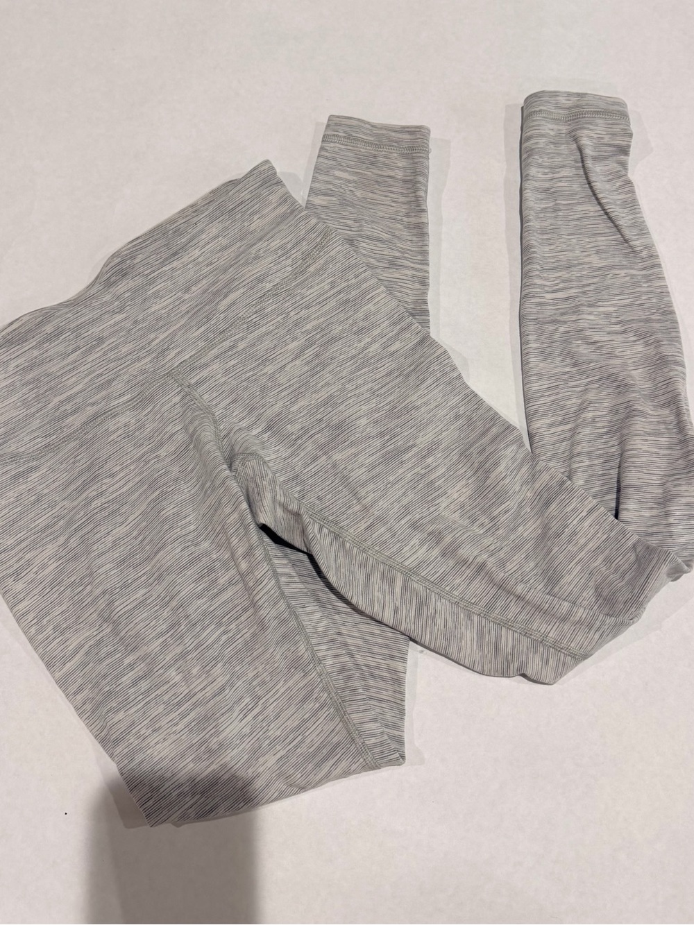 Lululemon Gray Stripe Leggings – Size 6